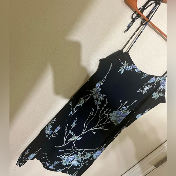 REFORMATION Black Floral 100% Viscose Mini Dress - Picture 11 of 11